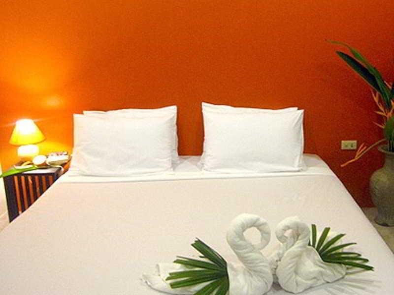 Hacienda Phuket Hotel Patong Екстериор снимка