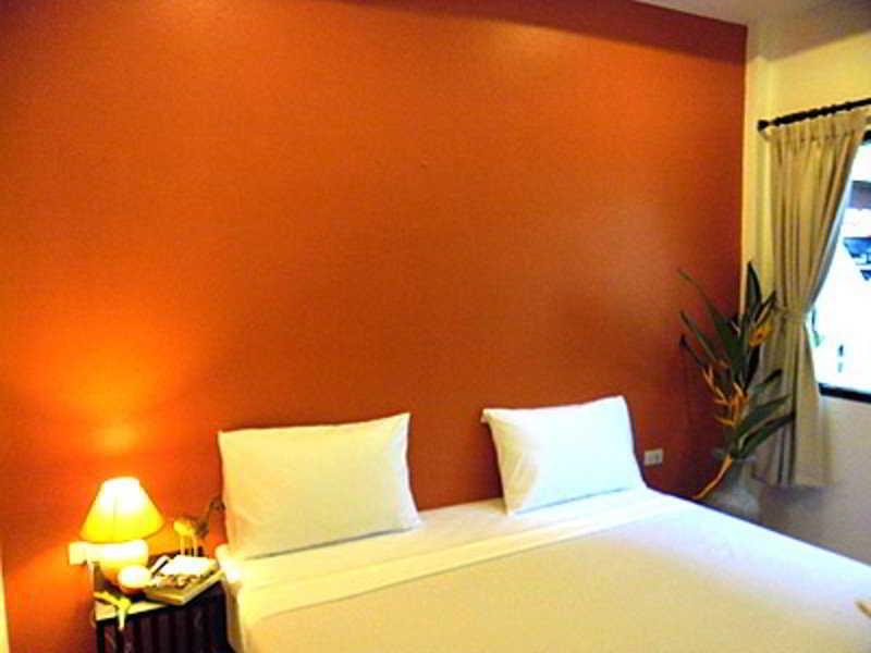 Hacienda Phuket Hotel Patong Екстериор снимка