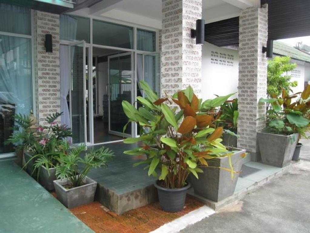 Hacienda Phuket Hotel Patong Екстериор снимка